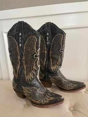 Women’s 6M Cowboy Boots